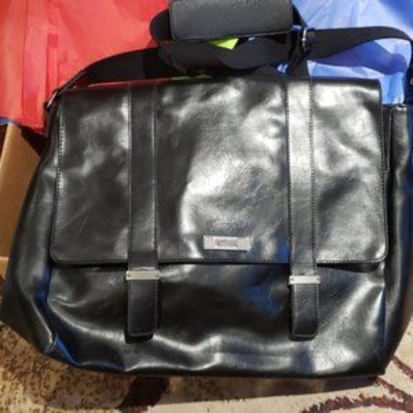 Kenneth Cole One Way Street bag nwt